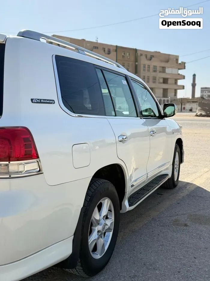 Toyota Land Cruiser 2010 photo 2