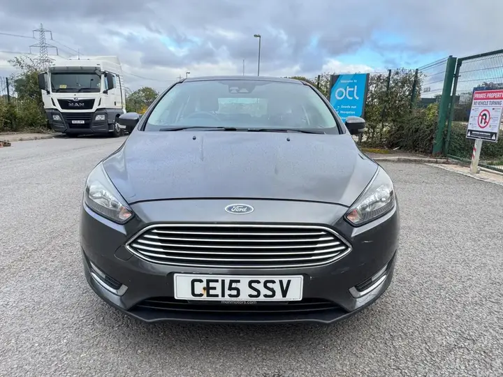 Ford Focus 2015 photo 2