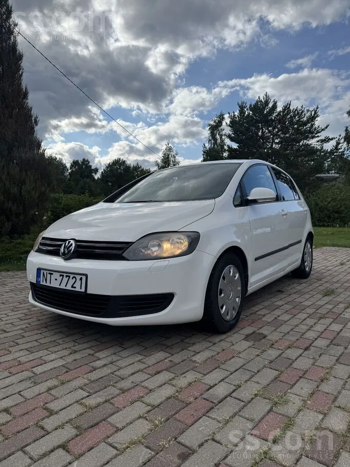 Volkswagen Golf Plus 2010 photo 2