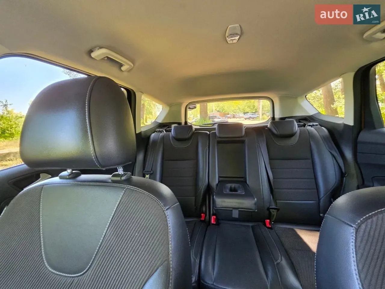 Ford Kuga 2015 photo 3