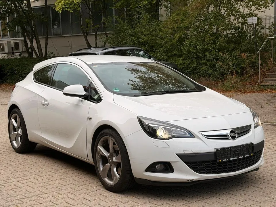 Opel Astra Gtc