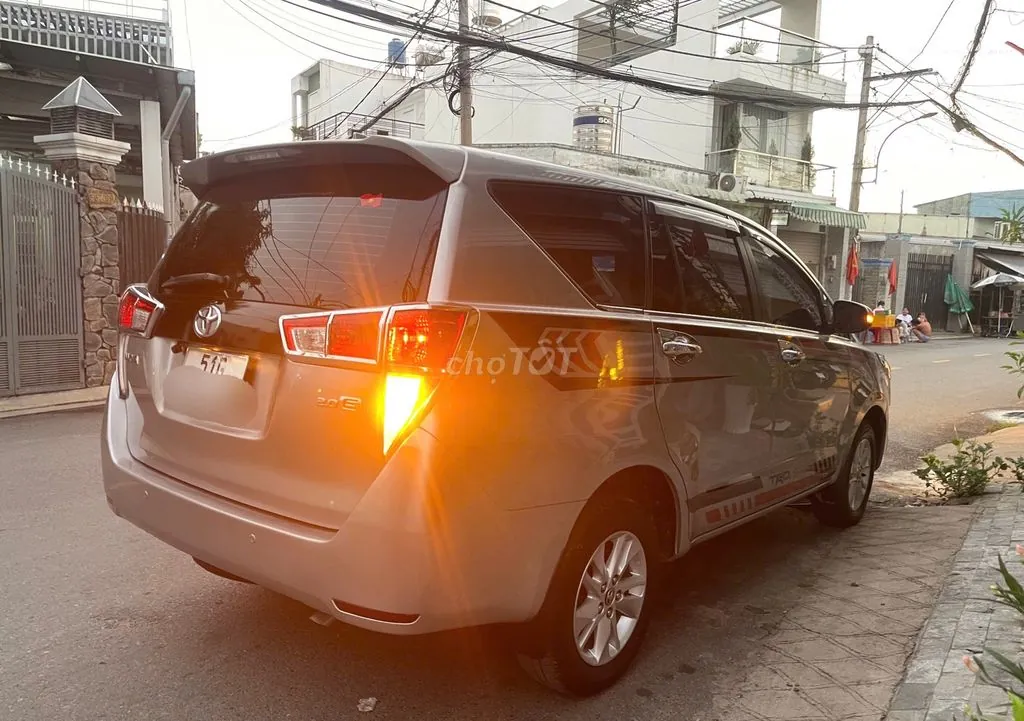 Toyota Innova 2017 photo 3