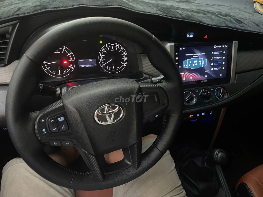Toyota Innova 2017 photo 5
