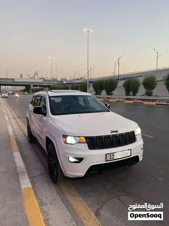 Jeep Grand Cherokee 2018 photo 2