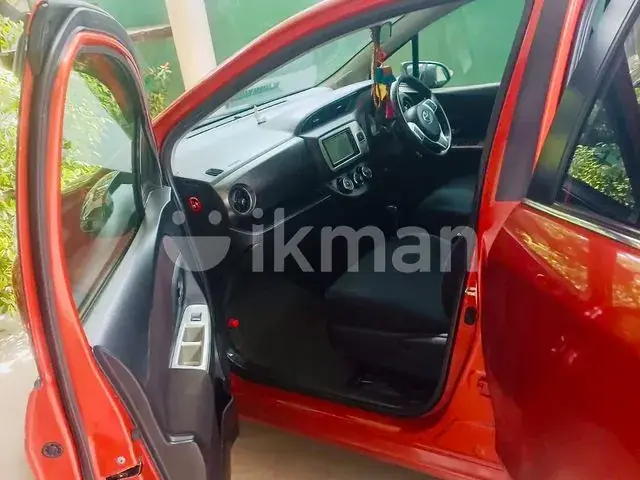 Toyota Vitz 2017 photo 3