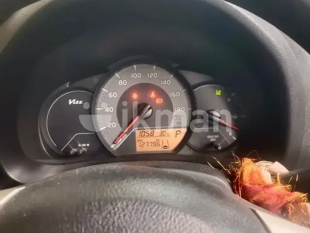 Toyota Vitz 2017 photo 5