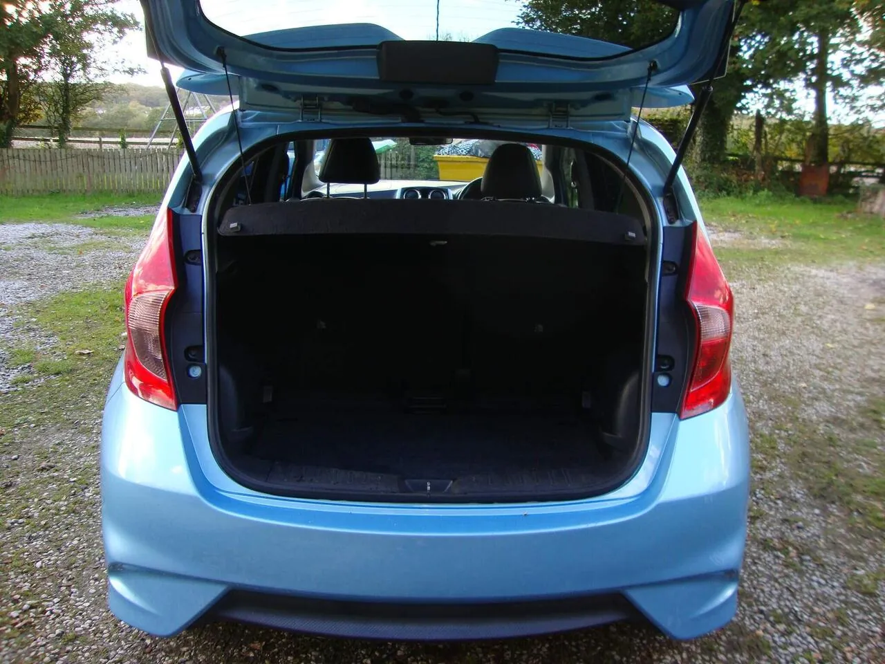 Nissan Note 2015 photo 5