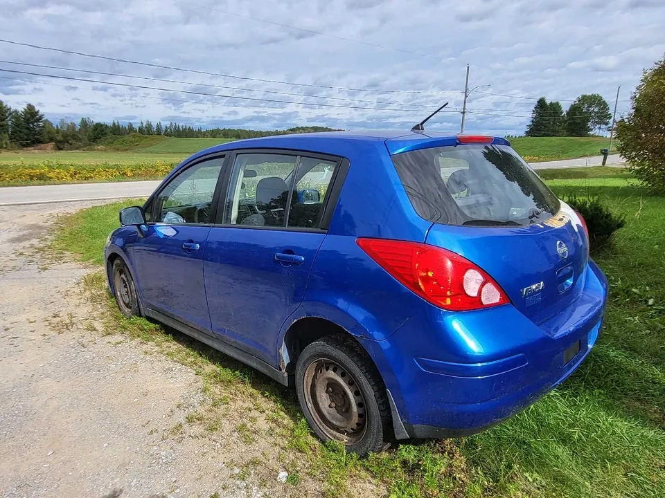 Nissan Versa 2009 photo 4