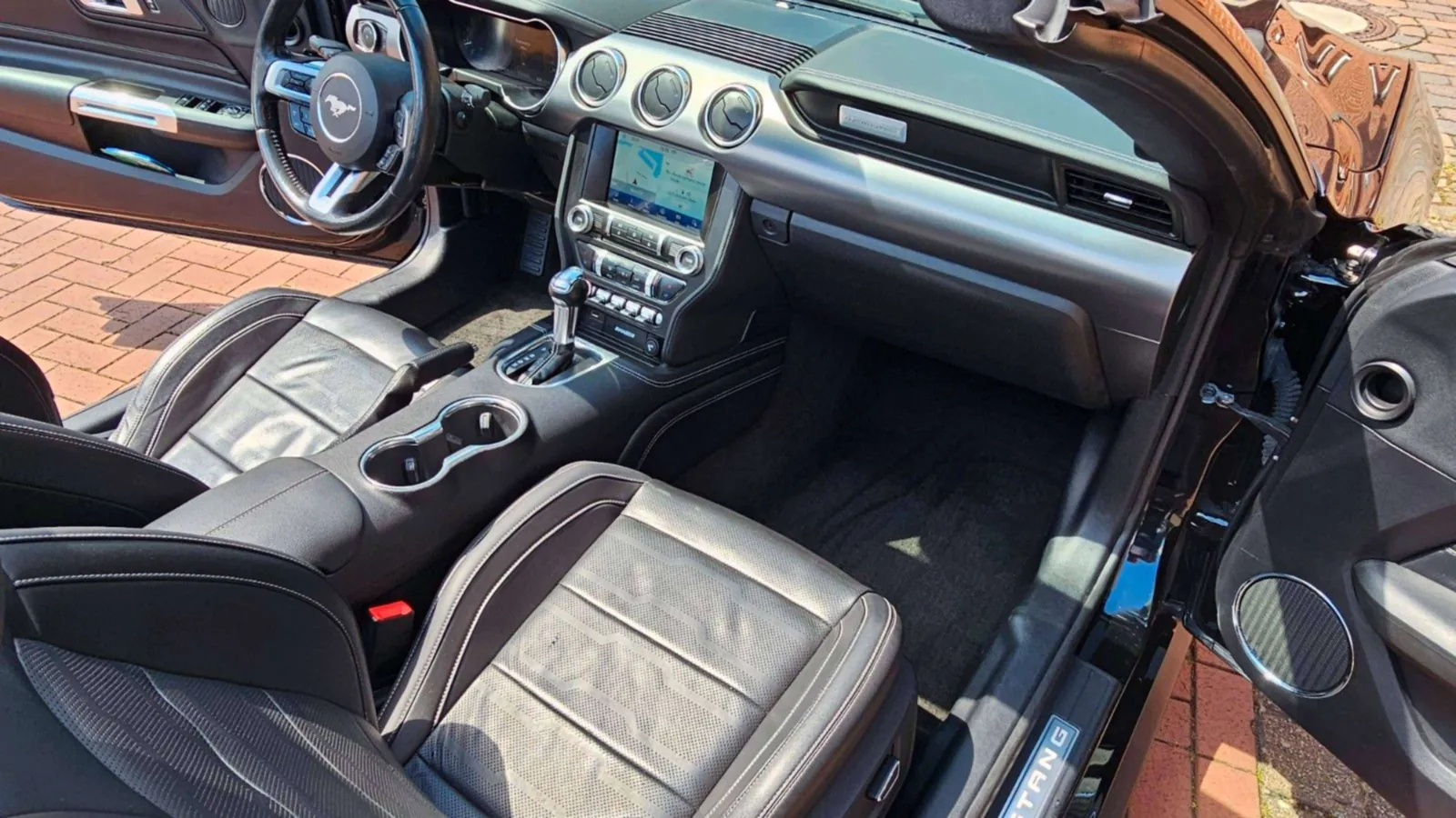 Ford Mustang 2018 photo 3