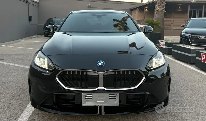 BMW 118D 2026 photo 2