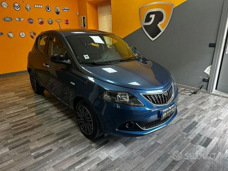 Lancia Ypsilon