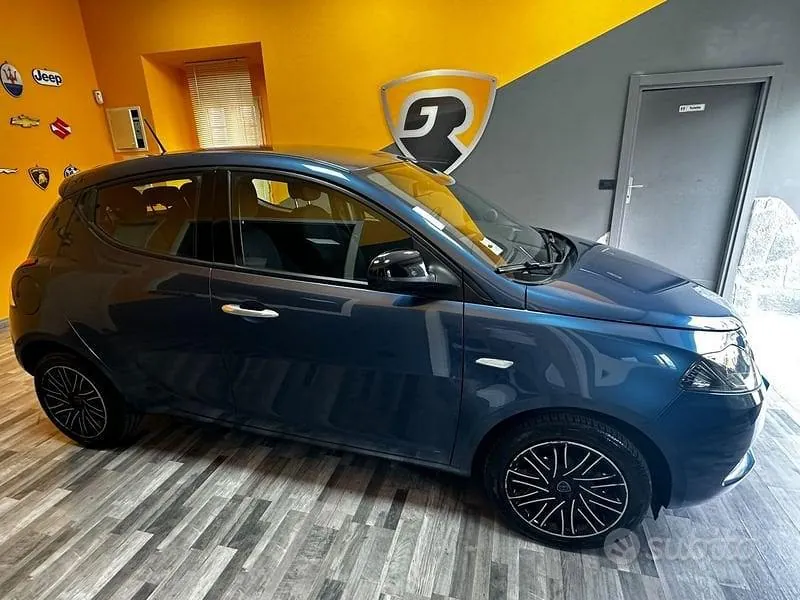 Lancia Ypsilon 2022 photo 2
