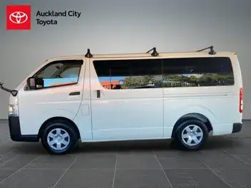 Toyota Regius 2025 photo 5