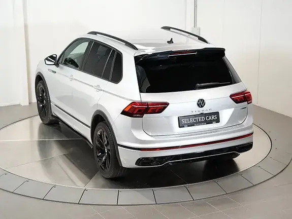Volkswagen Tiguan 2021 photo 2