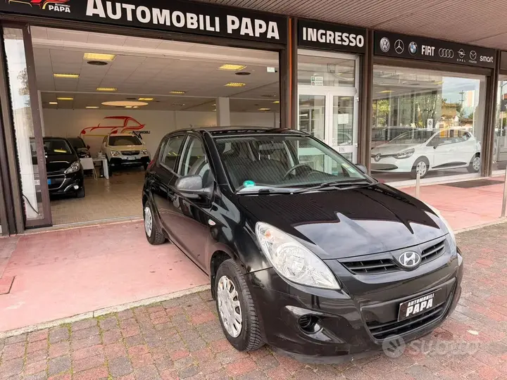 Hyundai I20 2012 photo 2