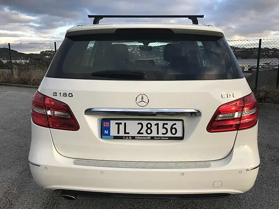 Mercedes-Benz B180 D 2013 photo 2