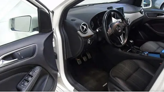 Mercedes-Benz B180 D 2013 photo 3
