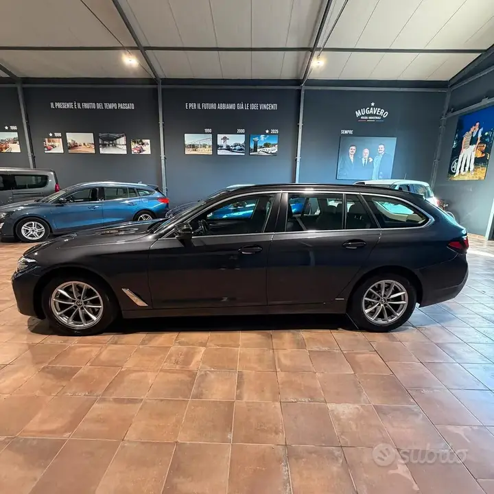 BMW 5 Series 2022 photo 2