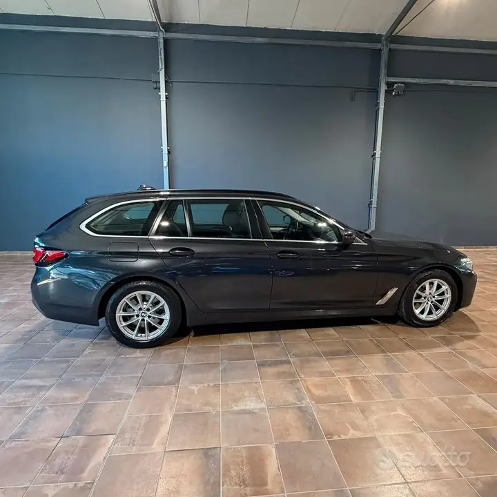 BMW 5 Series 2022 photo 5