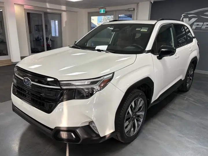Subaru Forester 2025 photo 2