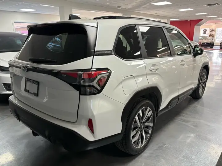 Subaru Forester 2025 photo 5