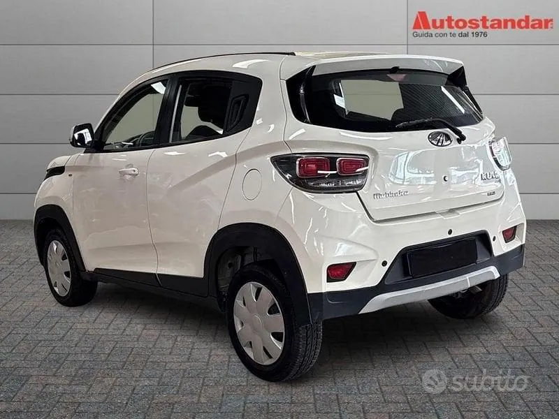 Mahindra Kuv100 2022 photo 4
