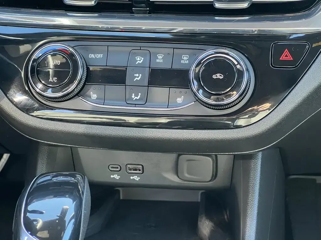Buick Envista 2025 photo 4