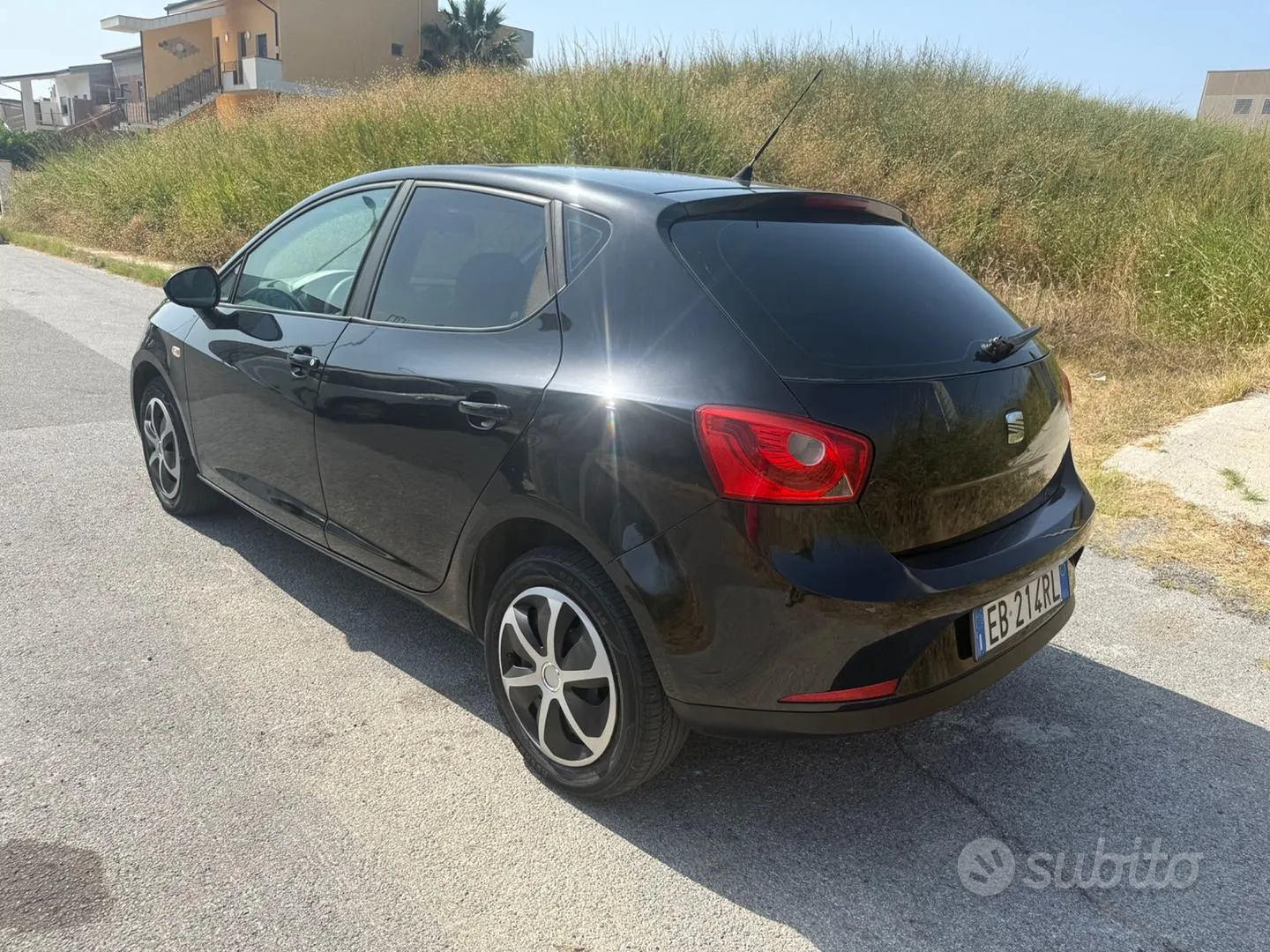 Seat Ibiza 2010 photo 2