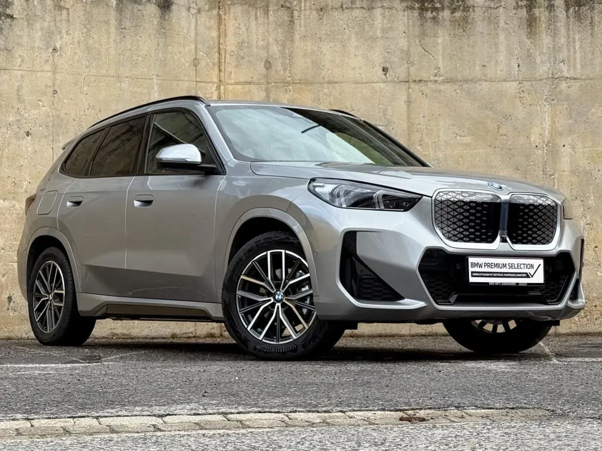 BMW Ix1 2025 photo 3