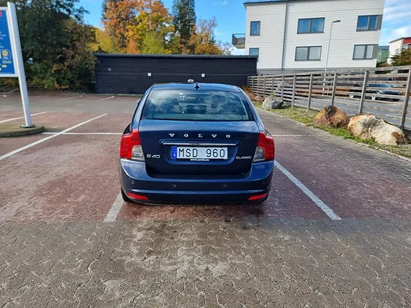 Volvo S40 2012 photo 2