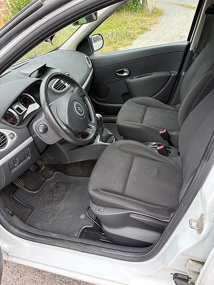 Renault Clio 2012 photo 5