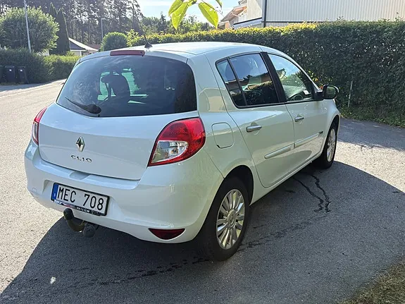 Renault Clio 2012 photo 3