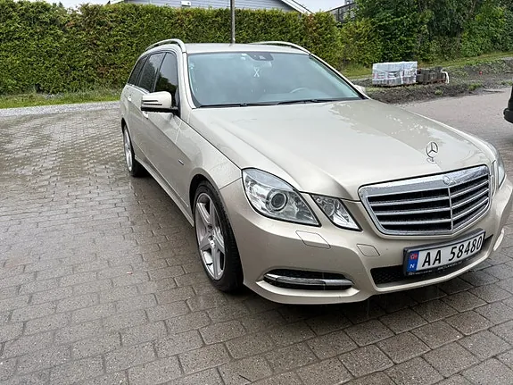 Mercedes-Benz E200 D 2010 photo 3