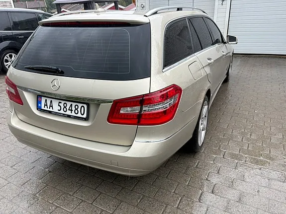 Mercedes-Benz E200 D 2010 photo 5