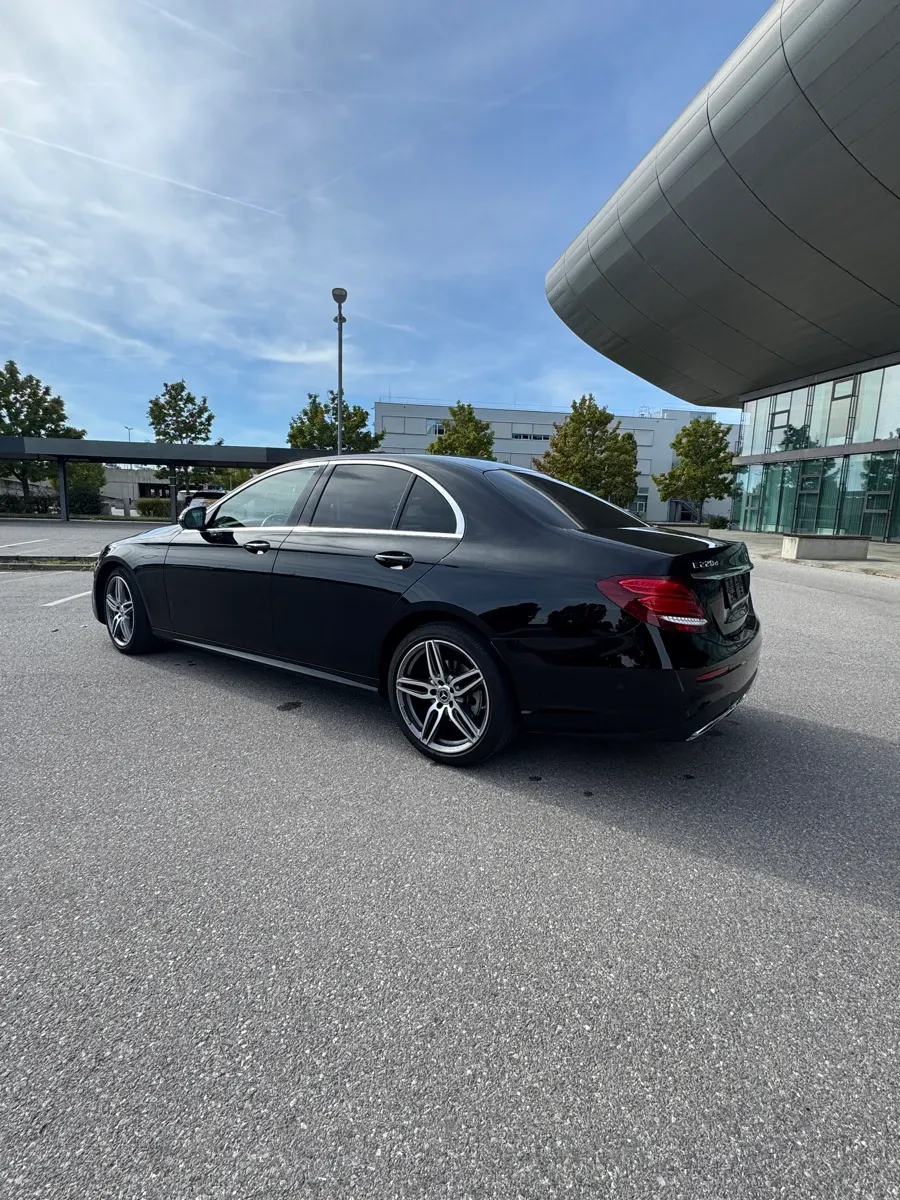 Mercedes-Benz E-Class 2020 photo 3