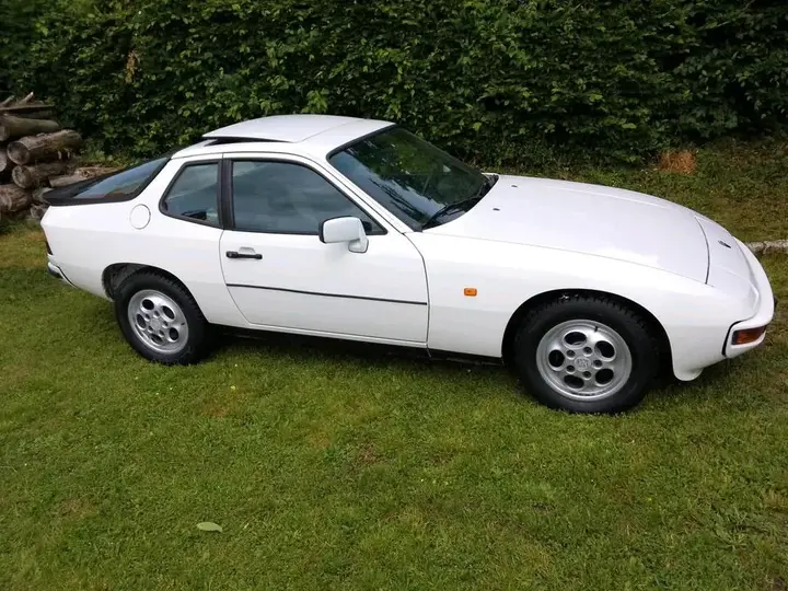 Porsche 924 S