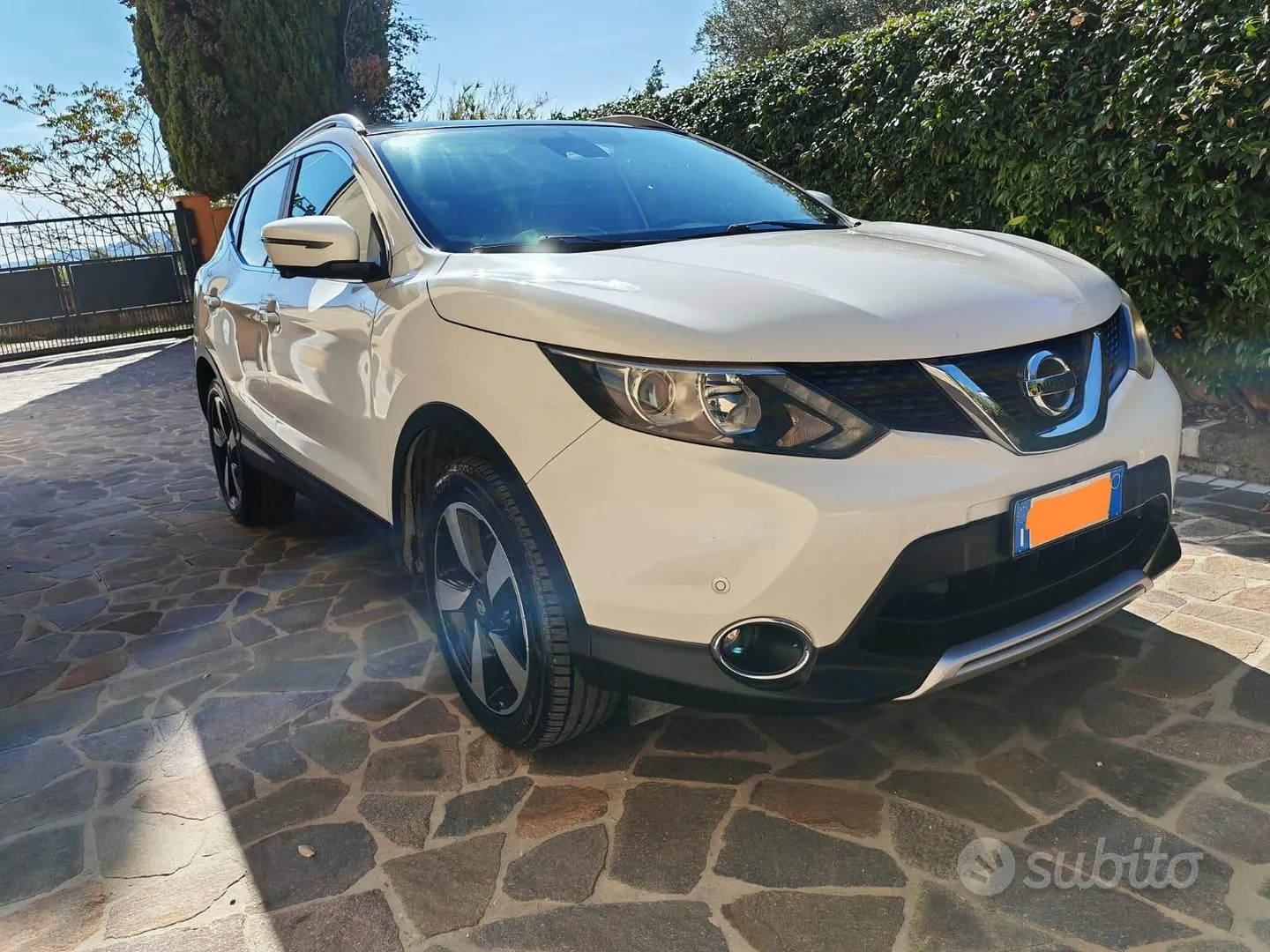 Nissan Qashqai 2015 photo 2
