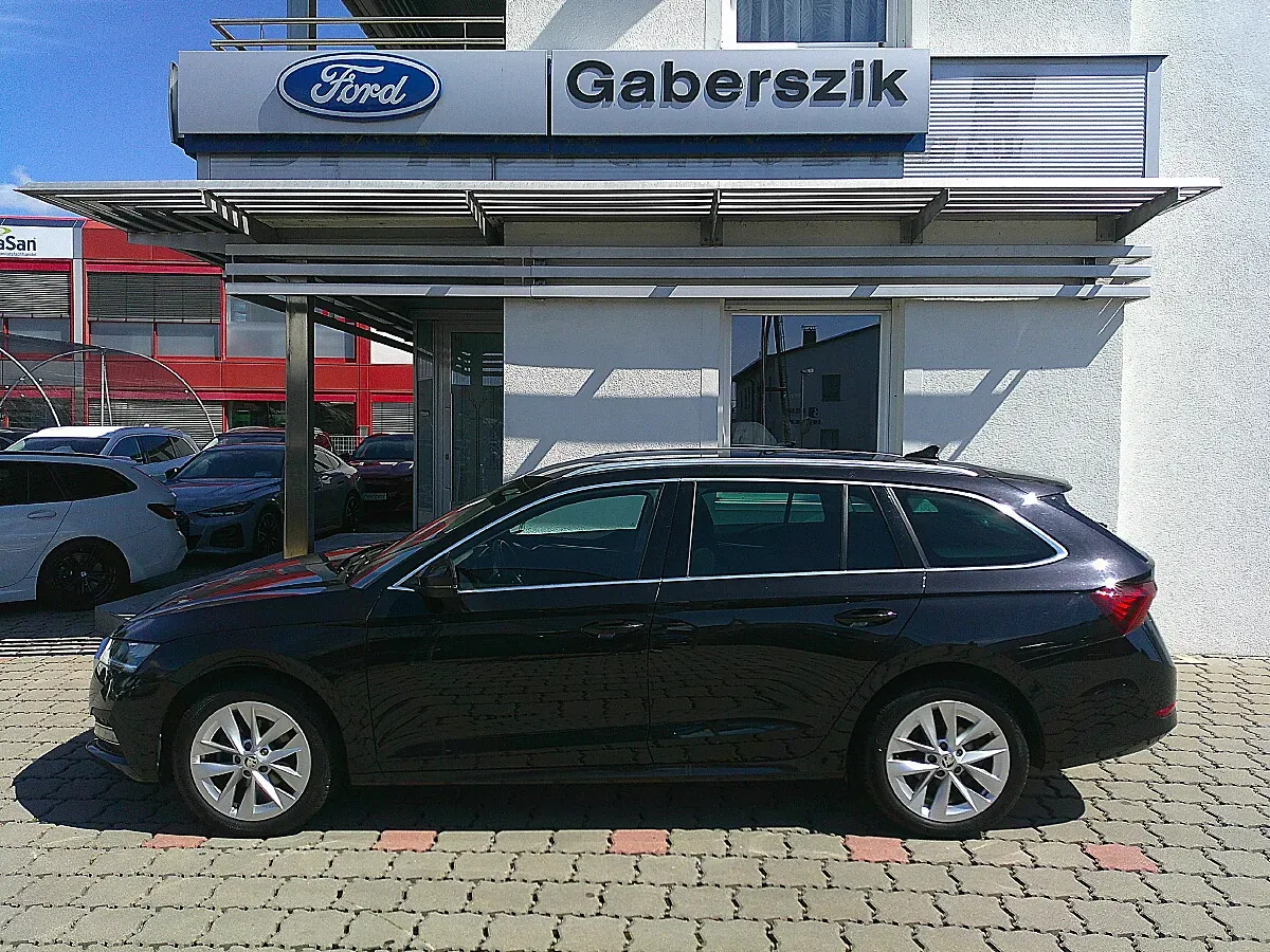 Skoda Octavia 2022 photo 2