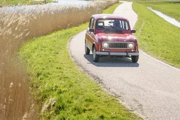 Renault 4 1988 photo 3