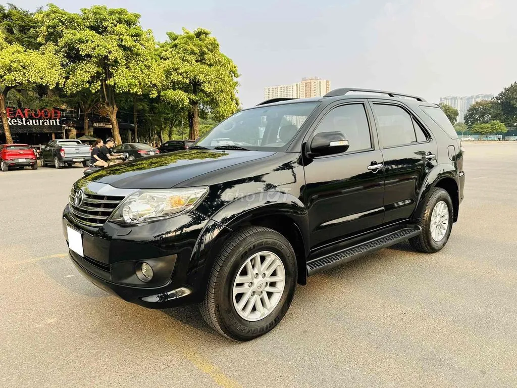 Toyota Fortuner 2014 photo 2