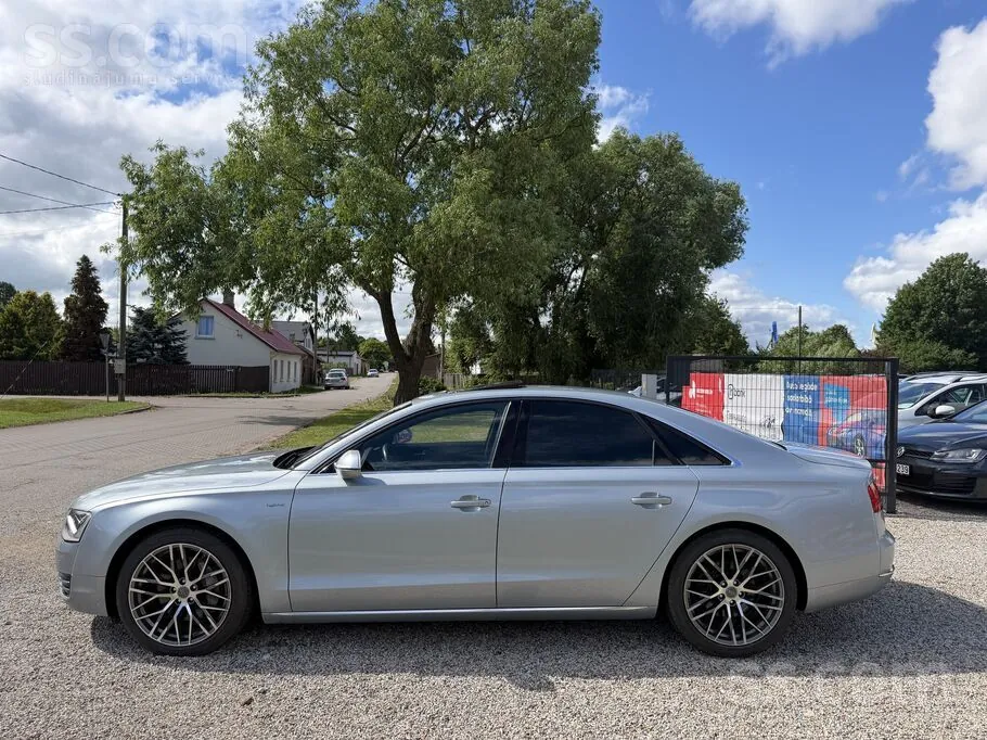 Audi A8 2013 photo 4