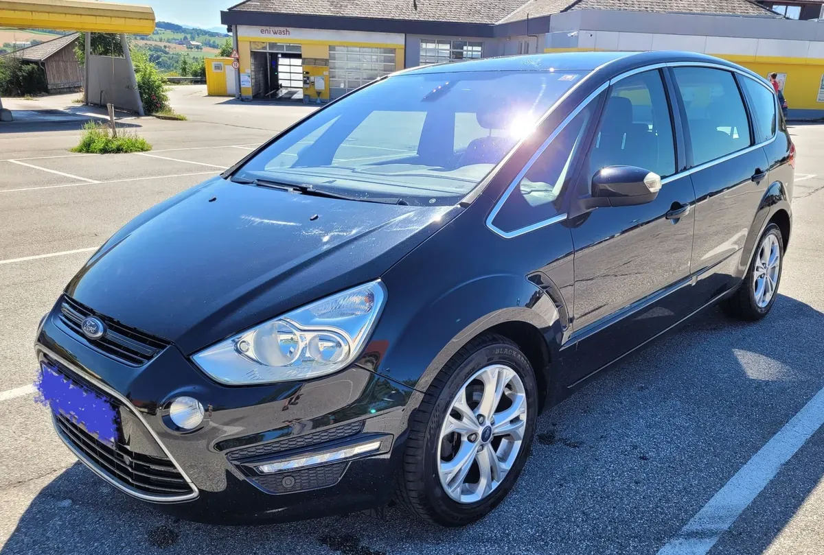 Ford S-Max 2013 photo 2