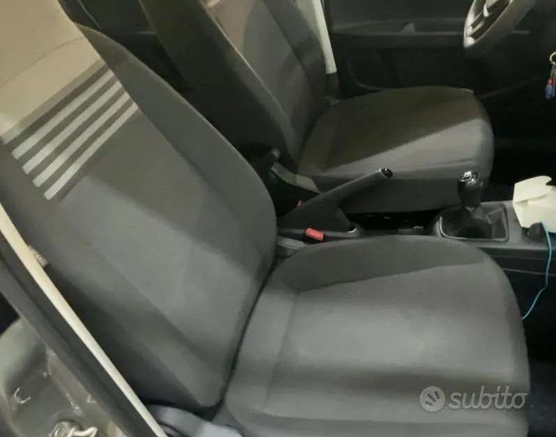 Volkswagen Up 2019 photo 5