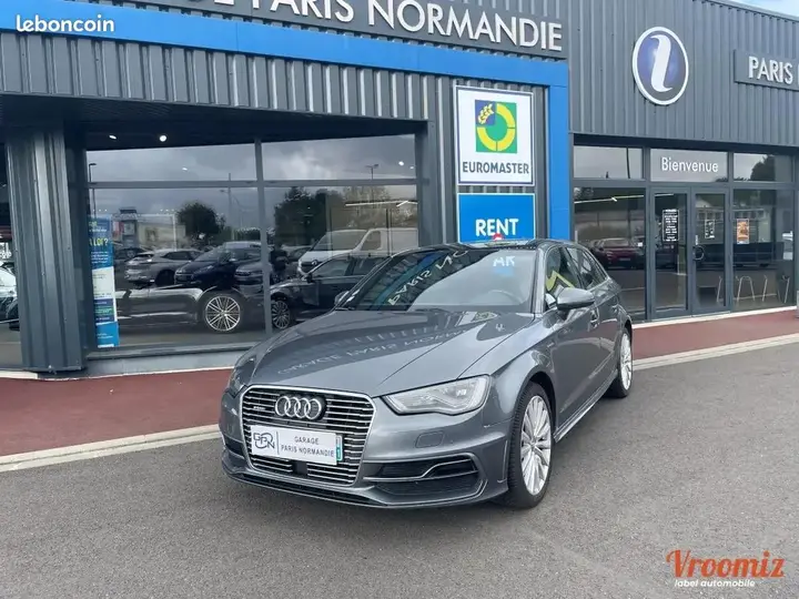 Audi A3 2015 photo 2