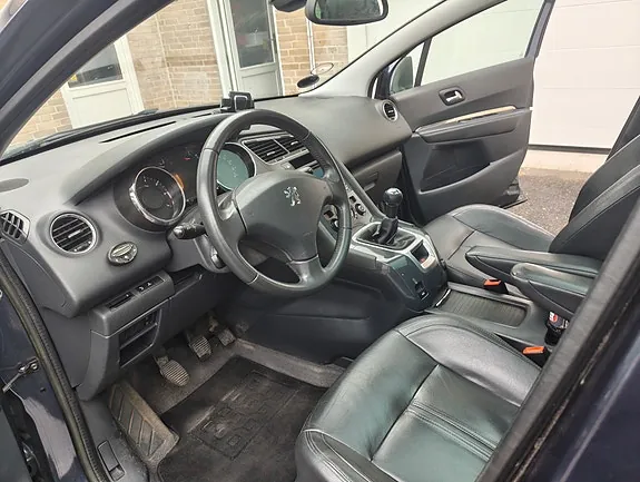 Peugeot 5008 2012 photo 5