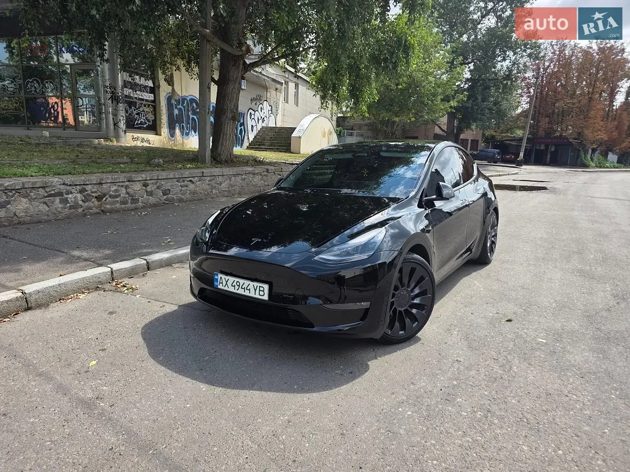 Tesla Model Y 2023 photo 4