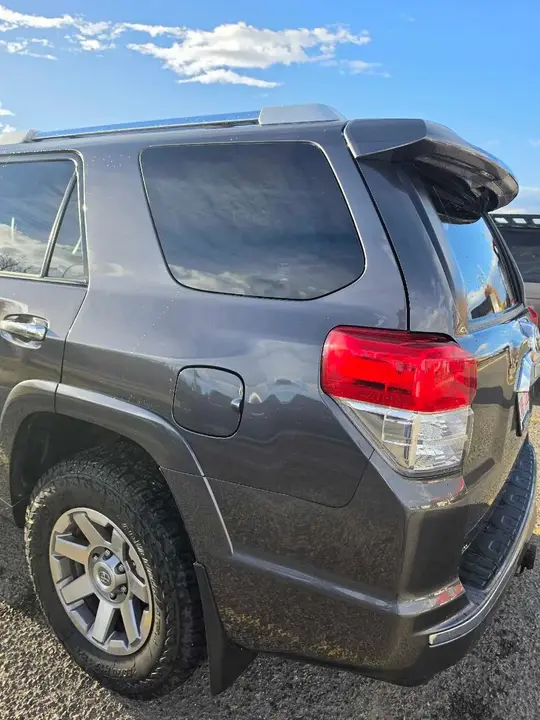 Toyota 4Runner 2011 photo 4