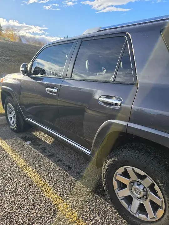 Toyota 4Runner 2011 photo 3
