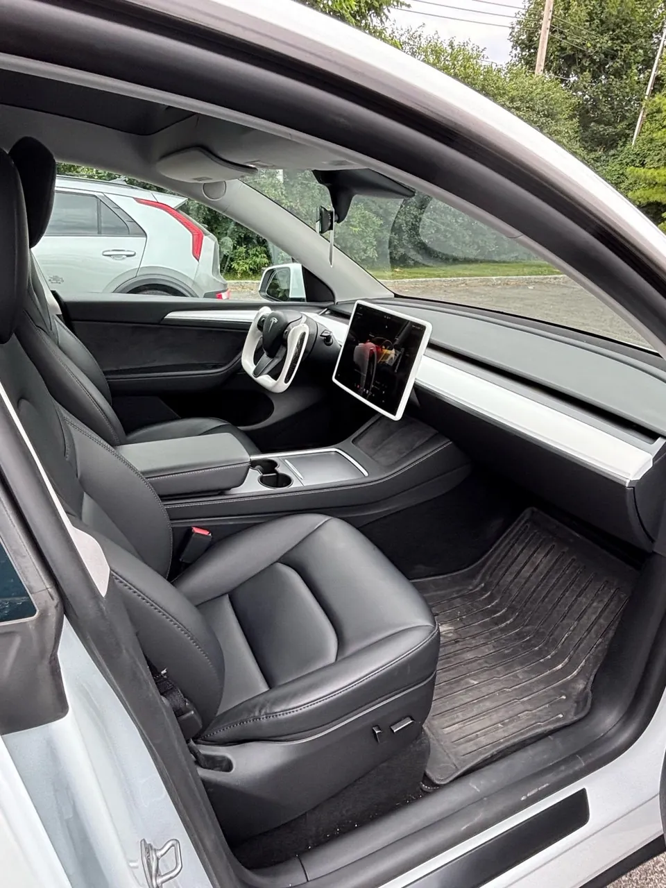 Tesla Model Y 2023 photo 3