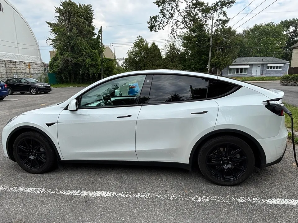 Tesla Model Y 2023 photo 5